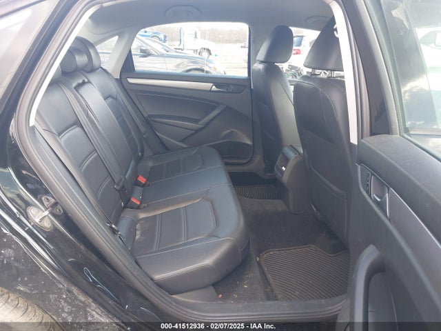 Volkswagen Passat 1.8t Wolfsburg Edition 2015 1VWAT7A30FC043965 Image 8