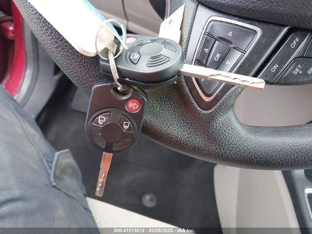 1FMCU0GD9JUD00135 Ford ESCAPE SE