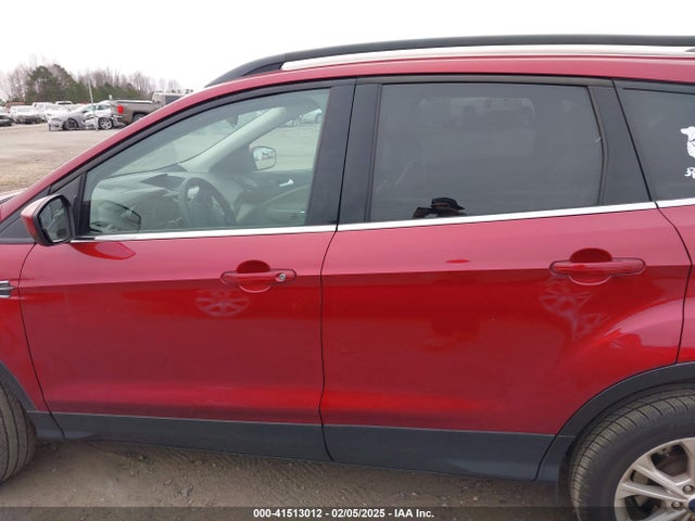 1FMCU0GD9JUD00135 Ford ESCAPE SE