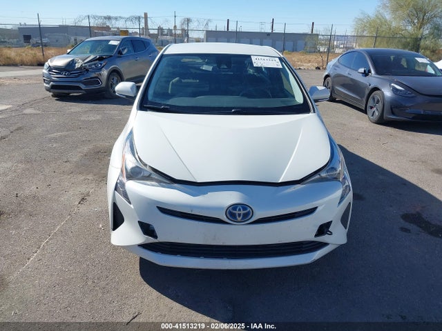 Toyota Prius Two 2017 JTDKBRFU6H3028459 Image 12