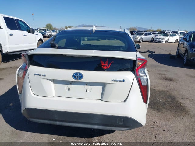 Toyota Prius Two 2017 JTDKBRFU6H3028459 Image 16
