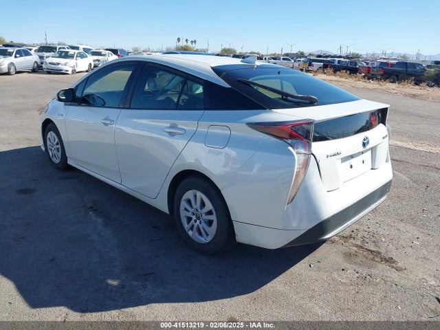 Toyota Prius Two 2017 JTDKBRFU6H3028459 Image 3