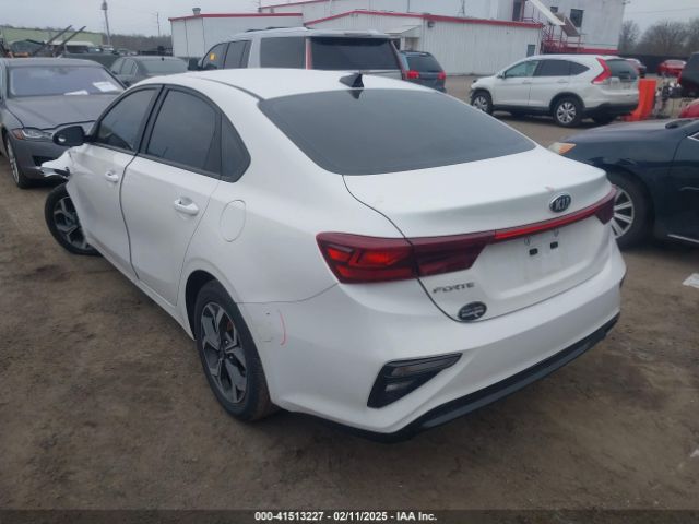 3KPF24AD2LE226520 KIA Forte Lxs