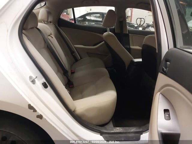 KIA Optima Lx 2015 5XXGM4A70FG361693 Image 8