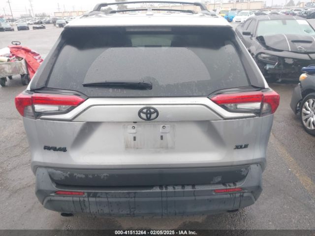 2T3W1RFV9NC186124 Toyota Rav4 Xle
