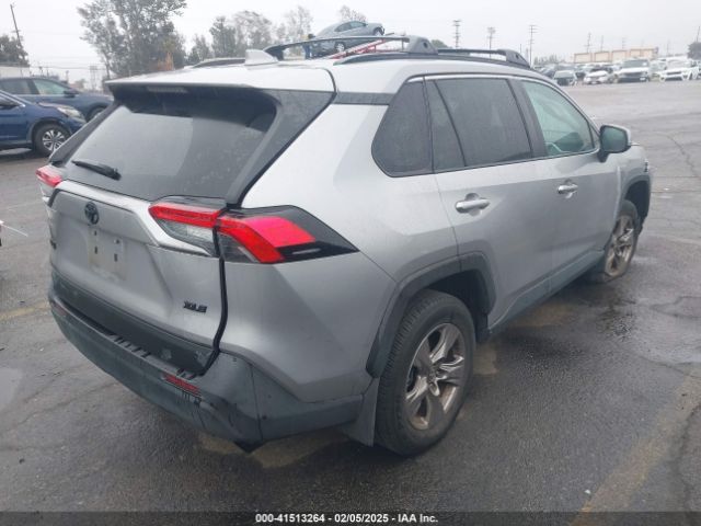 2T3W1RFV9NC186124 Toyota Rav4 Xle
