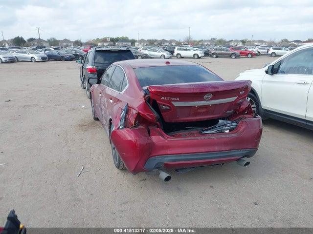 1N4AL3AP0JC137065 Nissan Altima 2.5 Sr