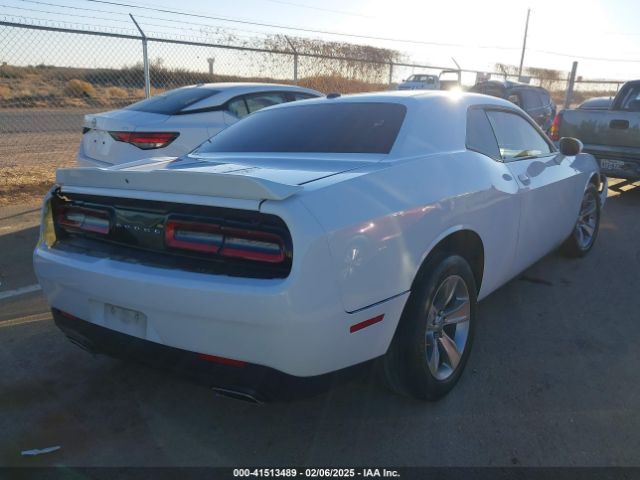 2C3CDZAG2KH561708 Dodge Challenger Sxt