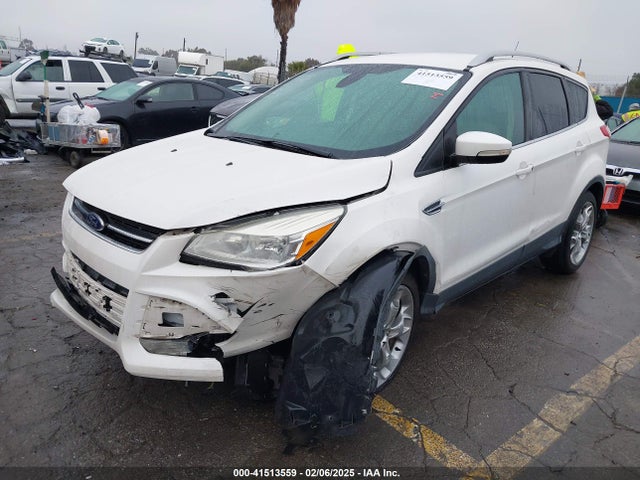 1FMCU0JX5EUC22431 Ford Escape Titanium