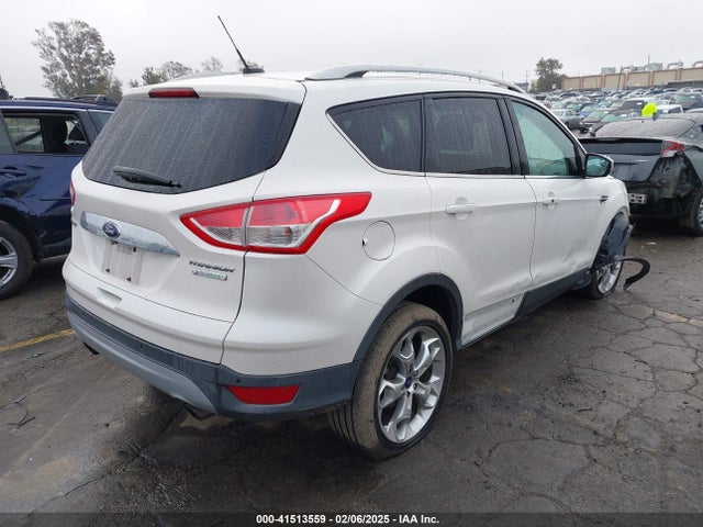 1FMCU0JX5EUC22431 Ford Escape Titanium