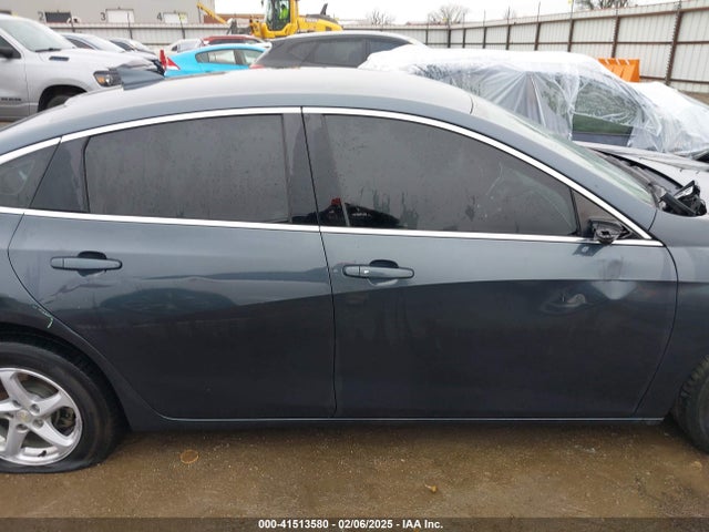 1G1ZD5ST4KF141307 Chevrolet MALIBU LT