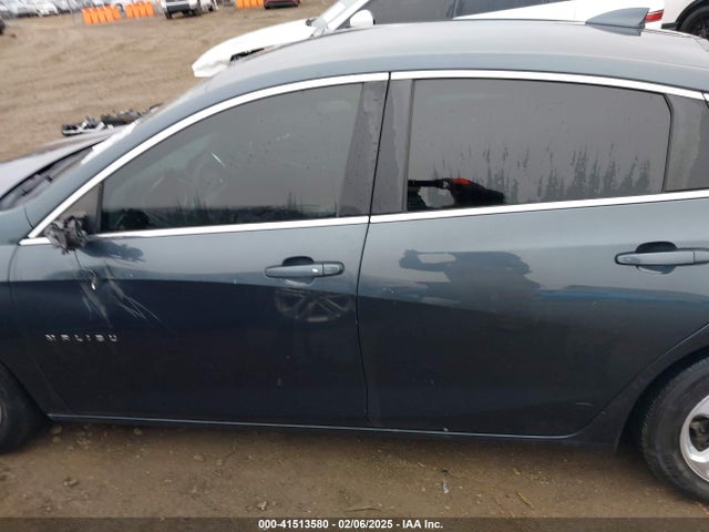 1G1ZD5ST4KF141307 Chevrolet MALIBU LT