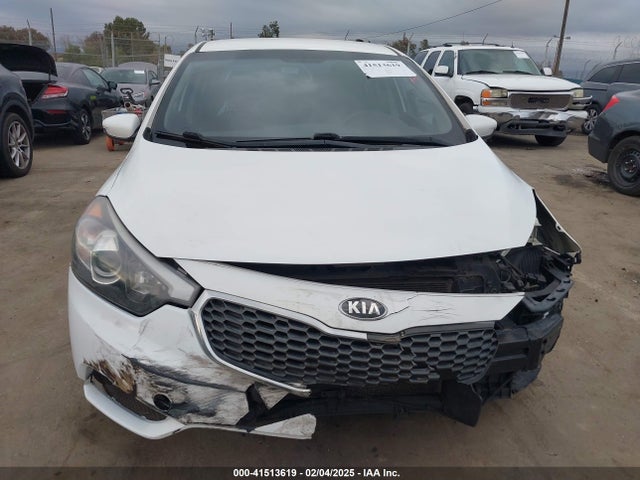 KIA FORTE LX 2016 KNAFK4A6XG5574372 Image 13