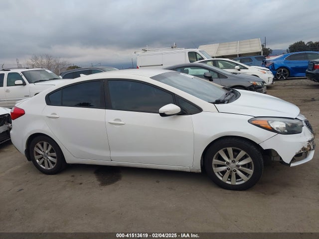 KIA FORTE LX 2016 KNAFK4A6XG5574372 Image 14