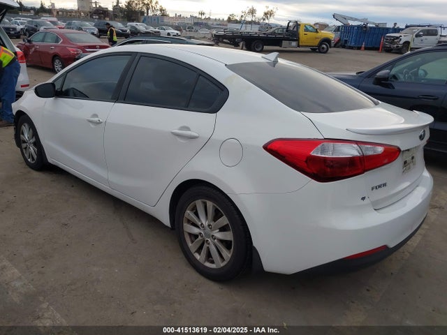 KIA FORTE LX 2016 KNAFK4A6XG5574372 Image 3