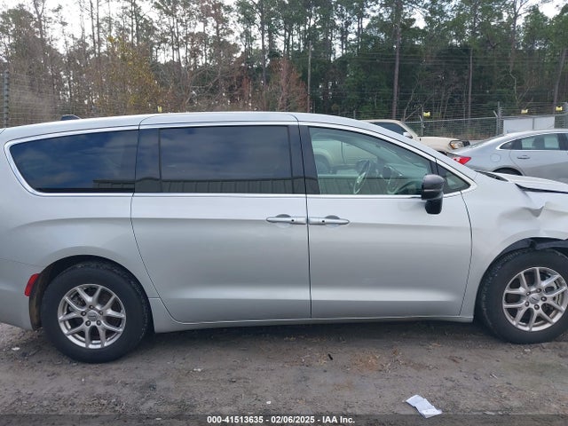 Chrysler Pacifica Touring L 2024 2C4RC1BG5RR162837 Image 13