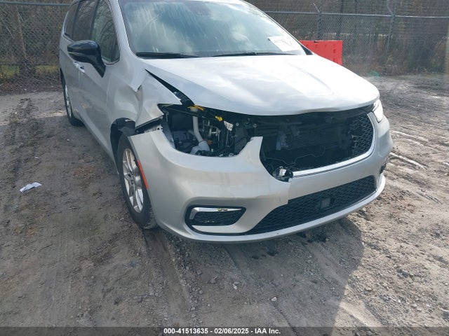 Chrysler Pacifica Touring L 2024 2C4RC1BG5RR162837 Image 6