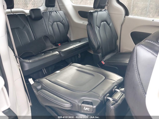 Chrysler Pacifica Touring L 2024 2C4RC1BG5RR162837 Image 8