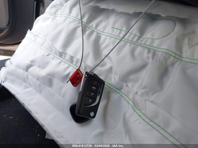 4T1C11AK3PU102200 Toyota CAMRY LE