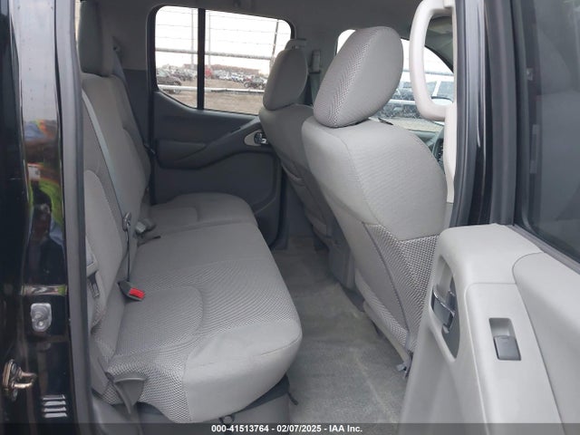 1N6AD0ER7FN708707 Nissan Frontier Sv