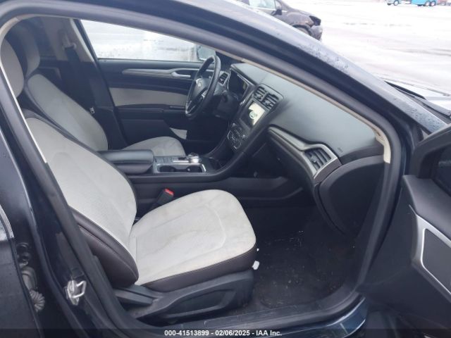 3FA6P0HD0LR229656 Ford FUSION SE
