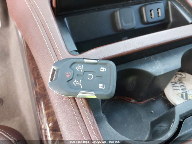 1GNSKCKC2JR392141 Chevrolet Tahoe Premier