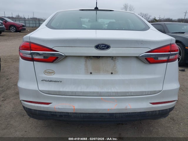 Ford FUSION S 2019 3FA6P0G72KR268355 Image 17
