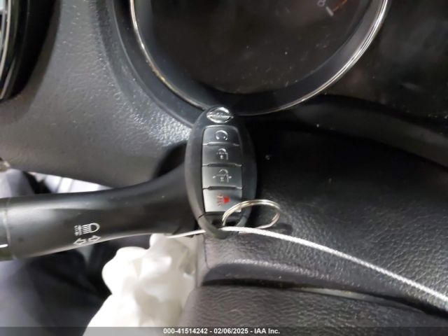 KNMAT2MT3HP551571 Nissan ROGUE SV