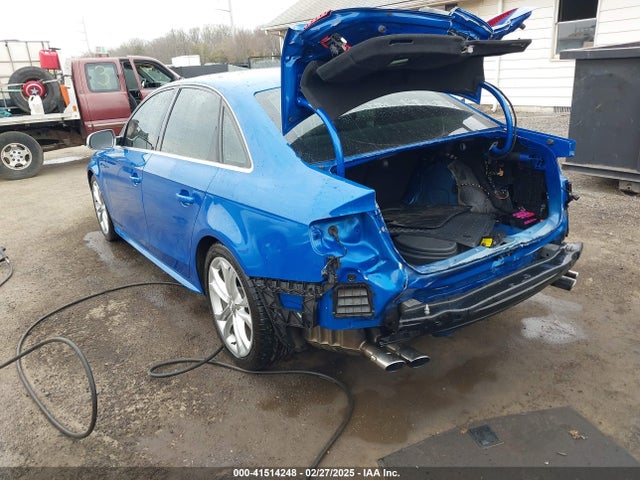 2011 AUDI S4 WAUBGAFLXBA009360 Photo 2