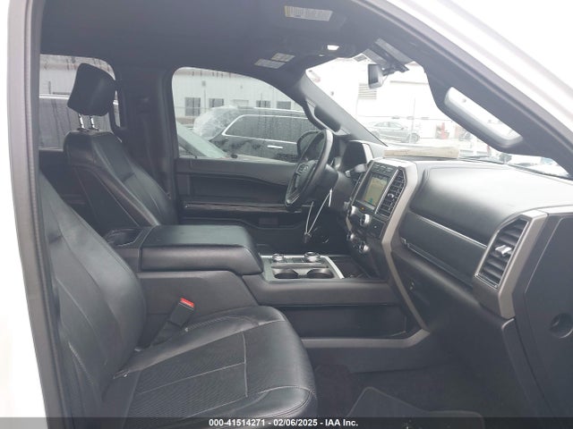 1FMJU1JT7JEA57514 Ford Expedition Xlt