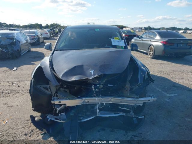 7SAYGDED4SF226776 Tesla Model Y Long Range Dual Motor All-wheel Drive