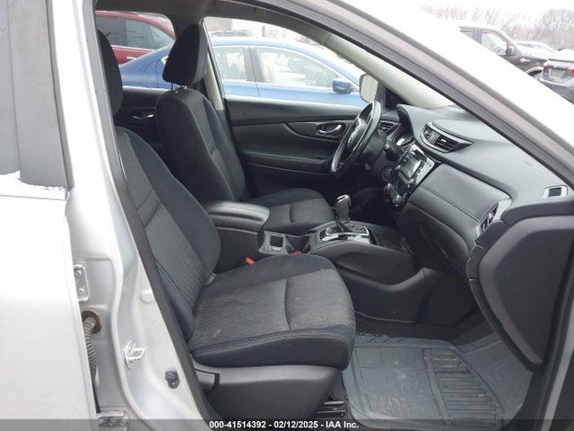 JN8AT2MV4HW018818 Nissan ROGUE SV