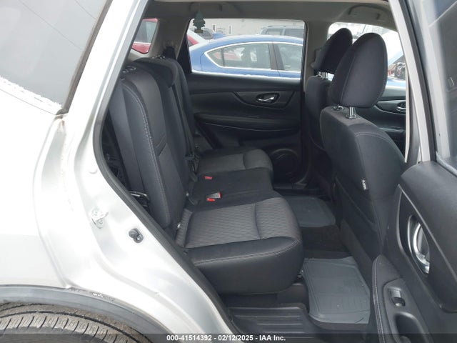 JN8AT2MV4HW018818 Nissan ROGUE SV