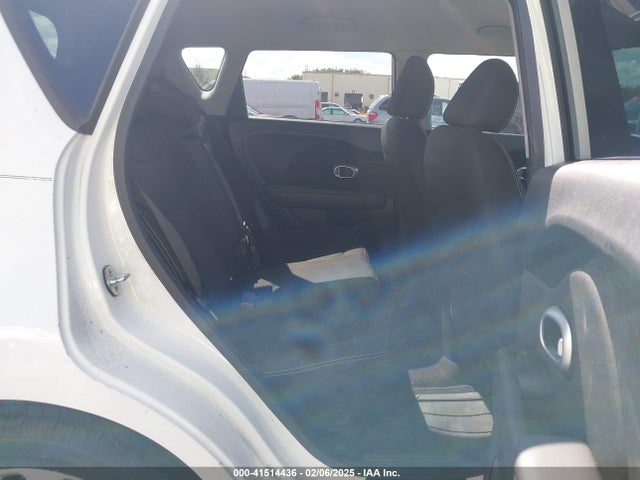 KIA SOUL + 2014 KNDJP3A50E7027662 Image 8