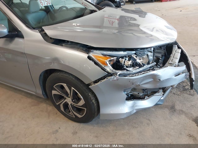 Honda ACCORD LX 2017 1HGCR2F38HA115016 Image 18