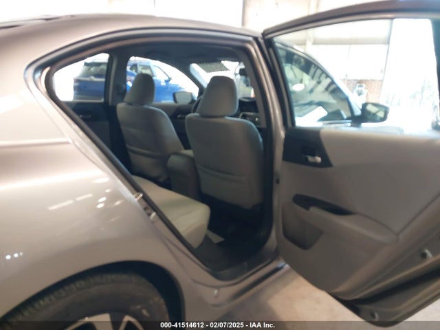 Honda ACCORD LX 2017 1HGCR2F38HA115016 Image 8