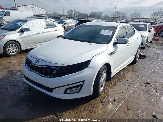 KIA Optima Lx 2015 KNAGM4A75F5538076 Image 2