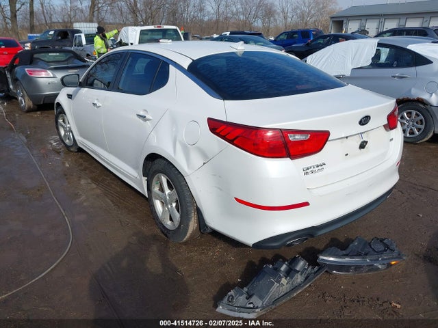 KIA Optima Lx 2015 KNAGM4A75F5538076 Image 3