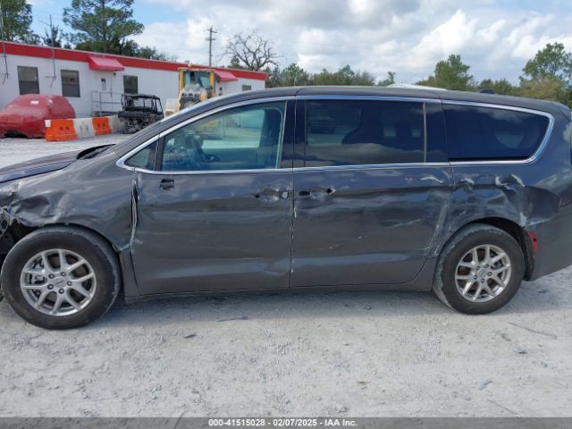 2C4RC1CG2PR610558 Chrysler Voyager Lx