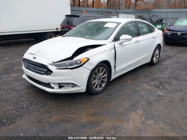 3FA6P0HD0HR156246 Ford FUSION SE