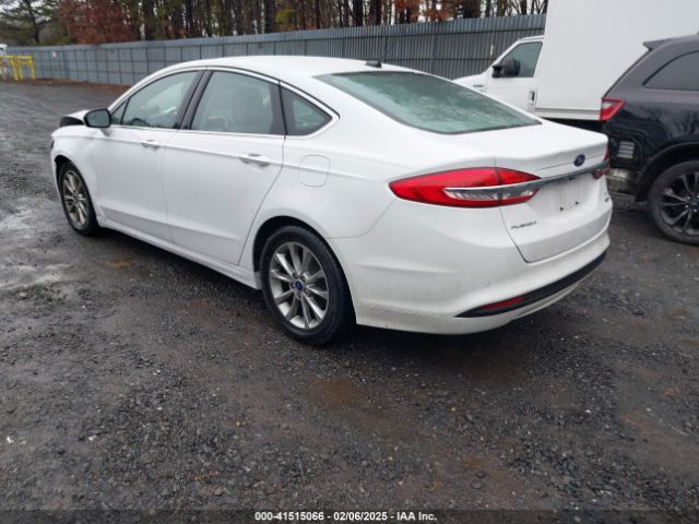 3FA6P0HD0HR156246 Ford FUSION SE