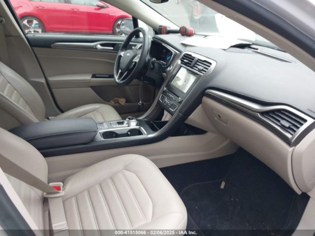3FA6P0HD0HR156246 Ford FUSION SE