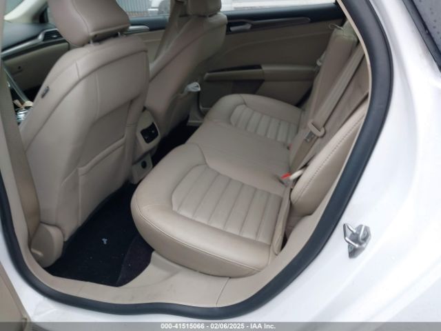 3FA6P0HD0HR156246 Ford FUSION SE