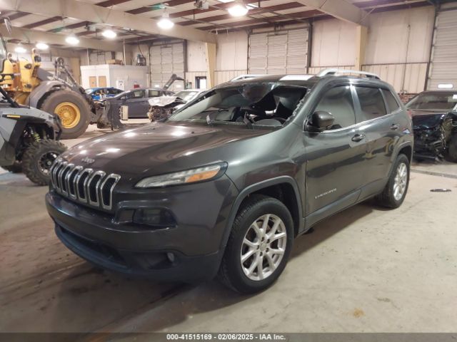 1C4PJLCB8FW590013 Jeep Cherokee Latitude