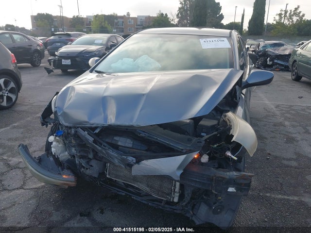 KMHCT4AE6HU297989 Hyundai ACCENT SE
