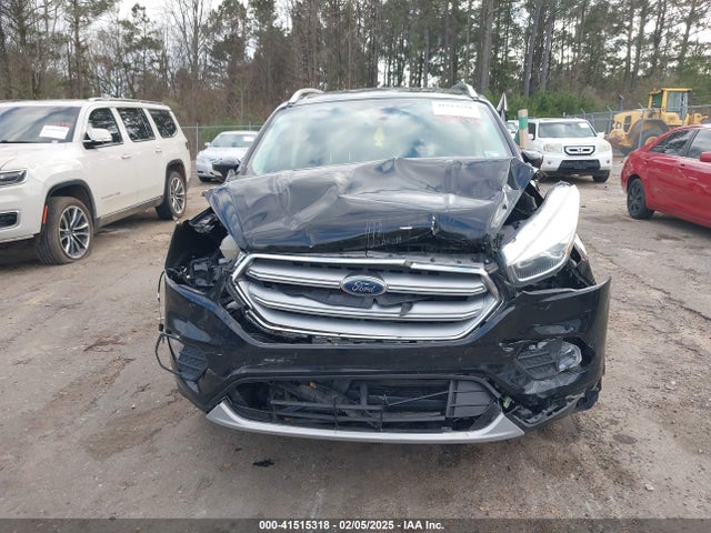 1FMCU0JD3HUD38933 Ford Escape Titanium