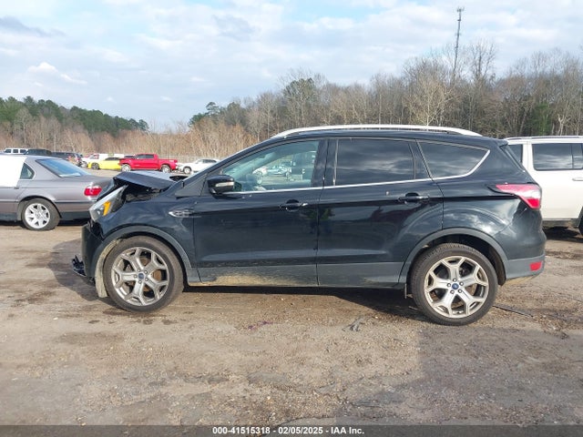 1FMCU0JD3HUD38933 Ford Escape Titanium