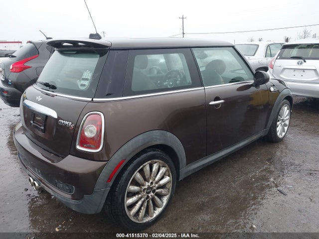 2010 MINI COOPER S WMWMF7C53ATZ72401 Photo 3