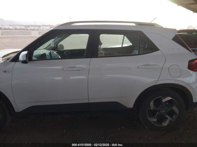 KMHRC8A38PU215372 Hyundai Venue Sel