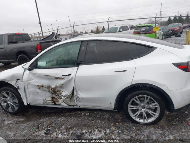 7SAYGDEE9RA257781 Tesla Model Y Long Range Dual Motor All-wheel Drive